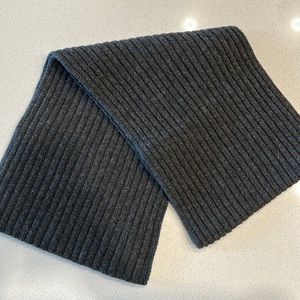 Charcoal grey ribbed knit wool scarf